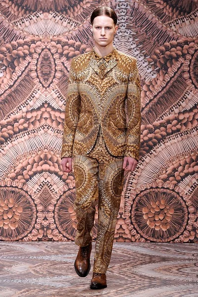 Look 9